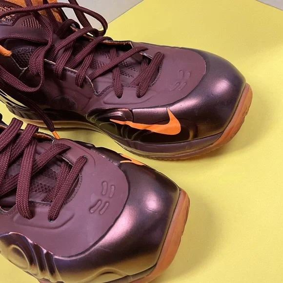 Nike Men's Maroon and Orange High-Top Basketball Shoes - Picture 2 of 16